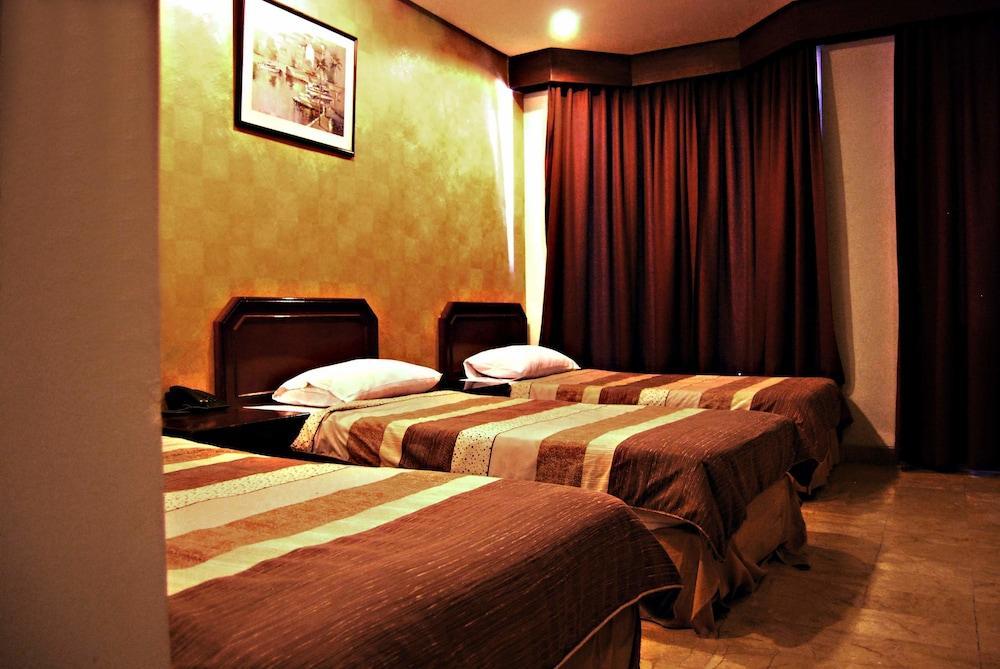 Super Oyo Townhouse 1 Hotel Salemba Jacarta Exterior foto