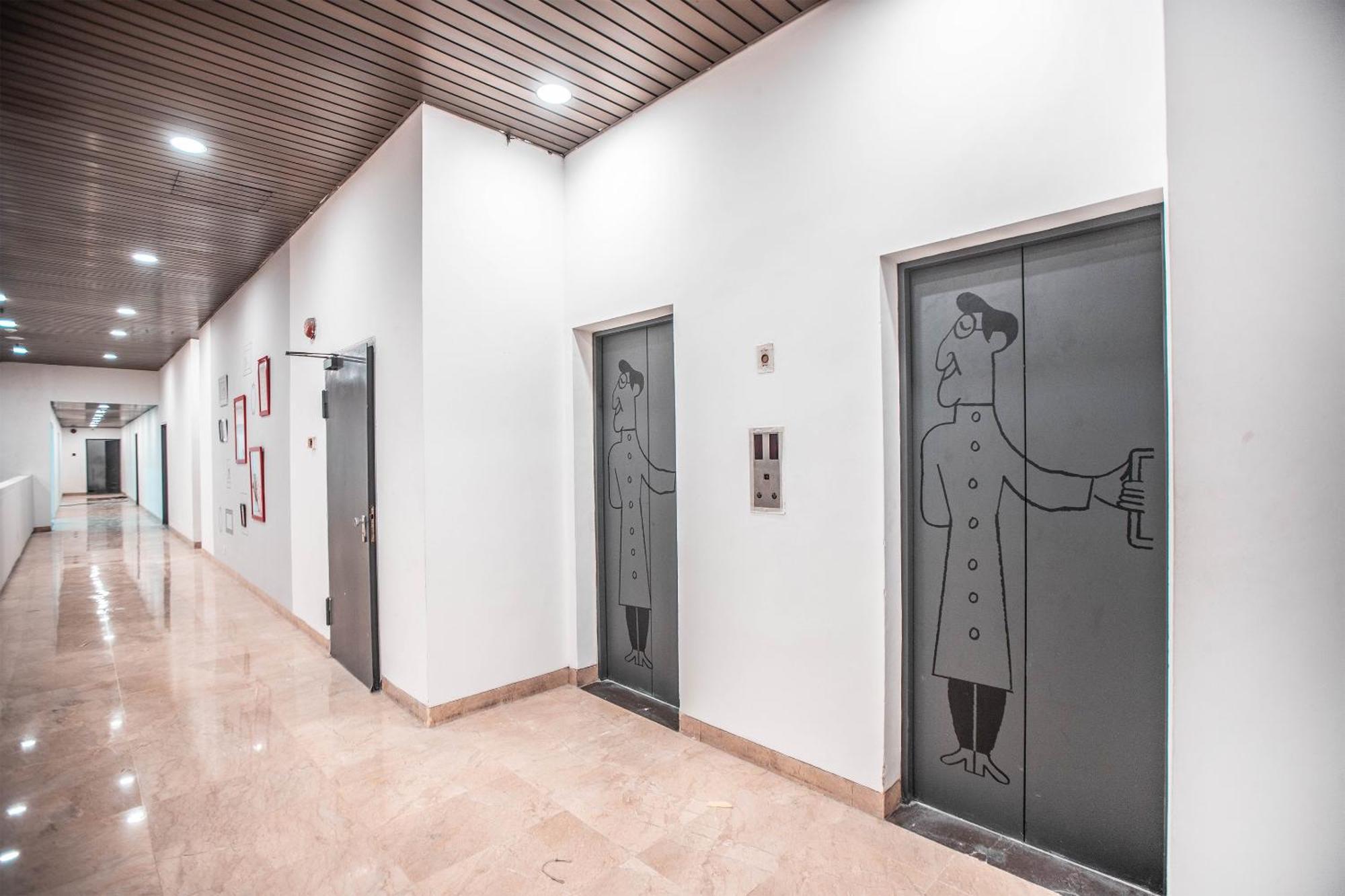 Super Oyo Townhouse 1 Hotel Salemba Jacarta Exterior foto