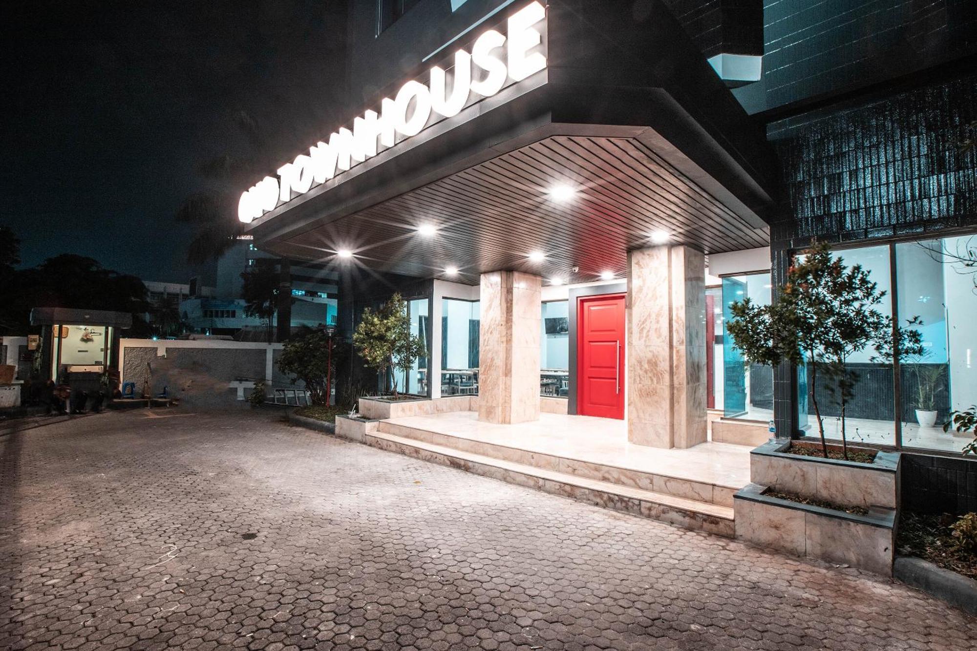 Super Oyo Townhouse 1 Hotel Salemba Jacarta Exterior foto