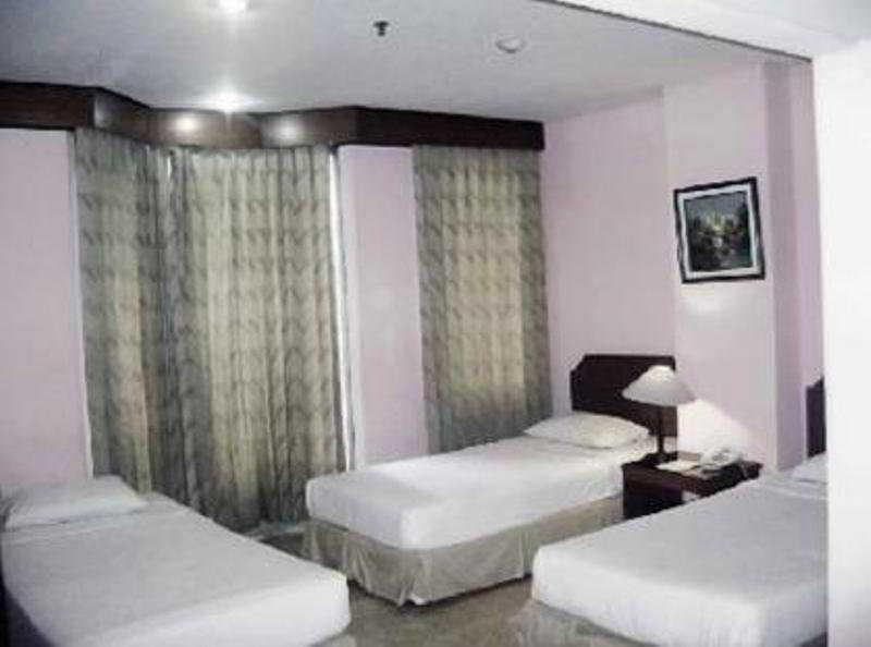 Super Oyo Townhouse 1 Hotel Salemba Jacarta Exterior foto