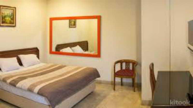 Super Oyo Townhouse 1 Hotel Salemba Jacarta Exterior foto