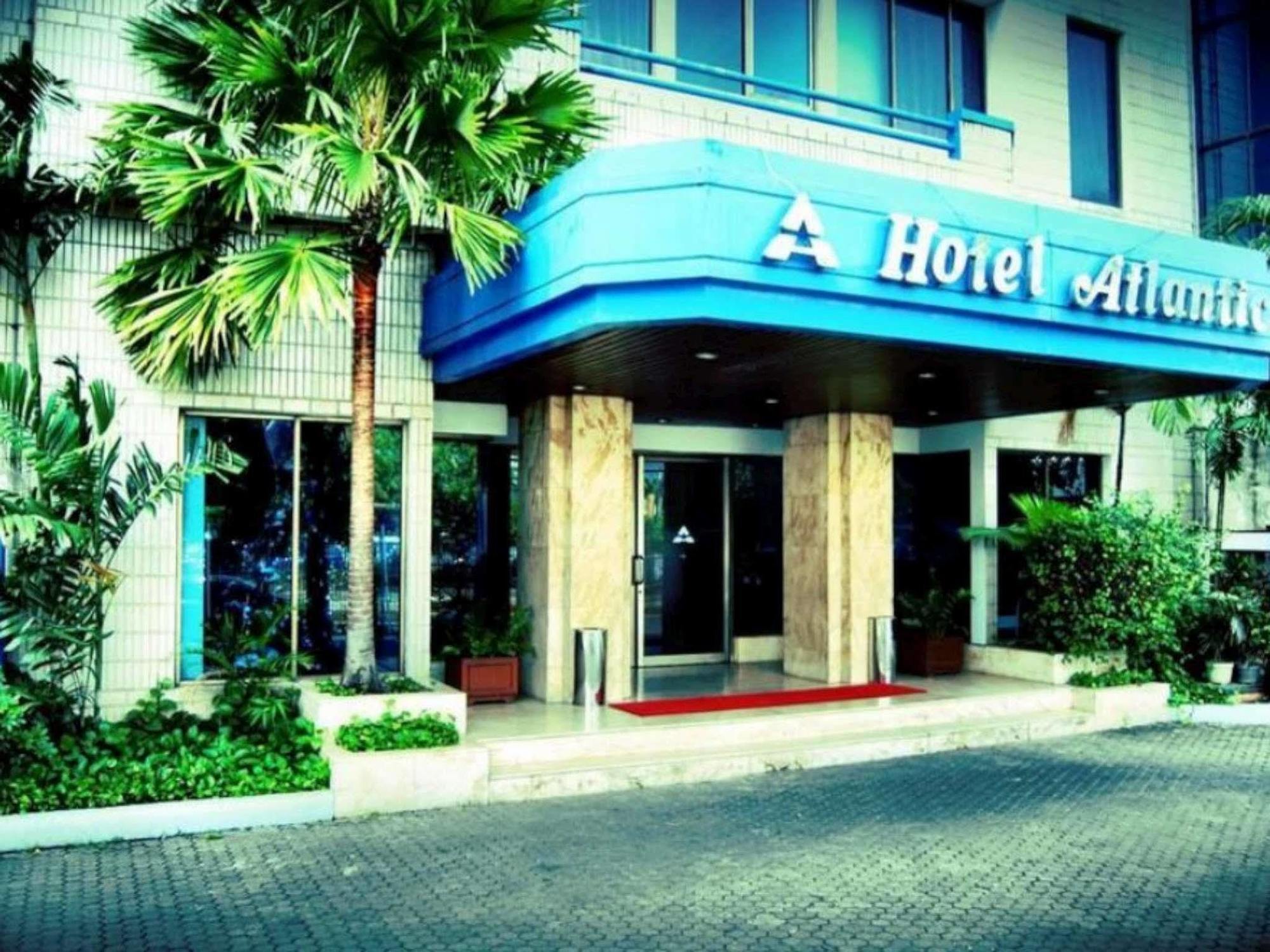 Super Oyo Townhouse 1 Hotel Salemba Jacarta Exterior foto